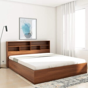 Tempat Tidur Minimalis Kayu Jati dengan Headboard Panel Garis